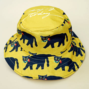 Panther with fire rose bucket hat. Made from cotton canvas for the comfortable ware.